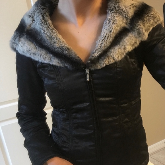 Genuine Fur-Trimmed Caché Jacket - Picture 3 of 8